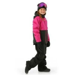 The North Face Freedom Triclimate Jacket - Girl's 21 The North Face Freedom Triclimate Jacket - Girl's -Ski Series FW23 TNF GirlsFreedomTriclimateJacket FuchsiaPink Model3