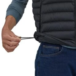 Patagonia Men's Down Sweater Vest With NetPlus - 84623 -Ski Series PAT 84623 blk model3
