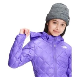 The North Face Thermoball Eco Hoodie - Girl's 17 The North Face Thermoball Eco Hoodie - Girl's -Ski Series fw22 nf0a5gc6 eej modelhood3