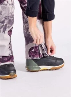 L1 Premium Goods Loretta Overall Bibs - Women's 17 L1 Premium Goods Loretta Overall Bibs - Women's -Ski Series fw23 l1pg n873893 ghost 4