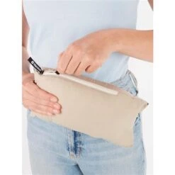 Marmot Highlander Jacket - Women's -Ski Series fw23 marmot womenshighlanderjacket sandbarpapyrus 4