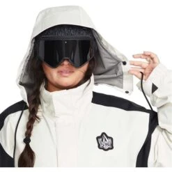 Volcom Melancon Gore-Tex Jacket - Women's -Ski Series fw23 volcom womensmelancongoretexjacket offwhite 6