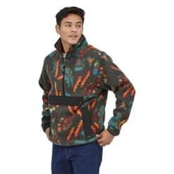 Patagonia Synch Anorak (22980) 12 Patagonia Synch Anorak (22980) -Ski Series wbf2223 22980 ffin cm1